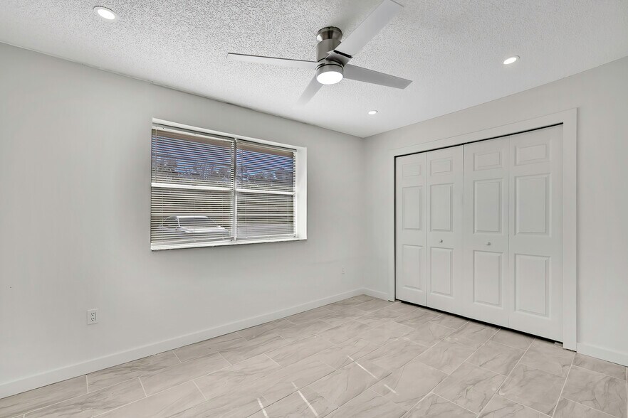 Building Photo - 10981 W Tidewater Cir