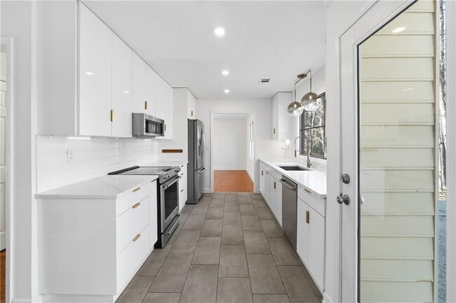 Building Photo - 2207 Heritage Trace Dr