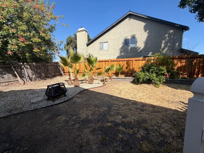 Building Photo - 8420 Oak Flat Way