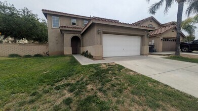 Building Photo - Beautiful 3 bedroom home