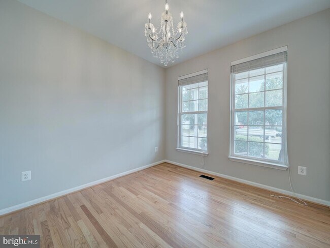 Building Photo - 6311 Hot Spring Ln