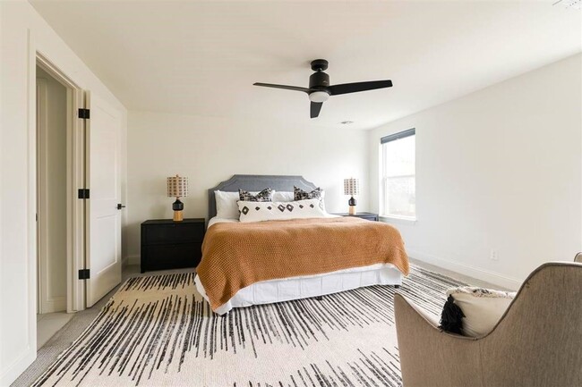 Building Photo - 4 Bedroom 2.5 Bath 2 Car Garage in Quail C...