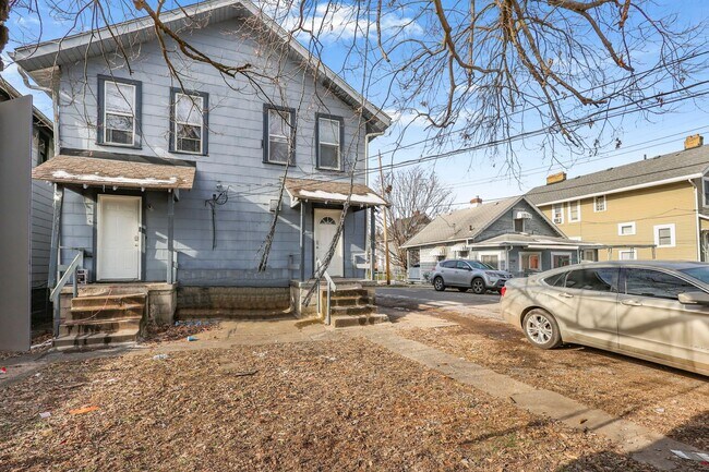 Building Photo - 498-500 N Champion Ave