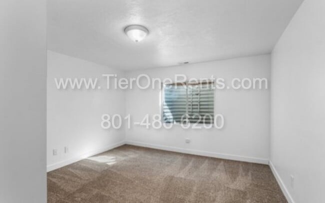 Building Photo - NO DEPOSIT option available for qualified ...