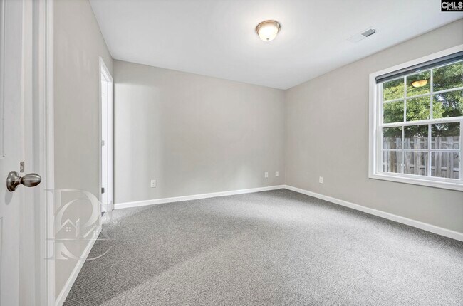 Building Photo - 107 Nobility Dr