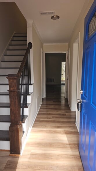 Building Photo - 1869 Patterson Ct