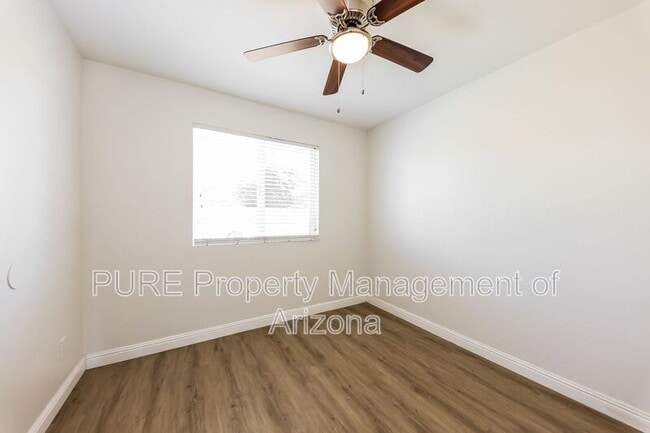 Building Photo - 333 E Cullumber Ave