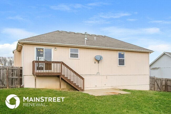 Building Photo - 1507 NW High View Dr