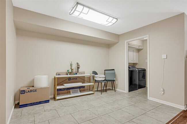 Building Photo - 14724 Perthshire Rd