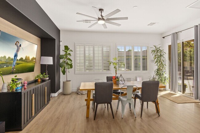 Building Photo - Beautifully Upgraded, Single Story 3 Bed, ...