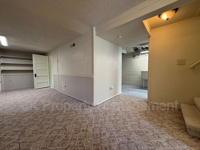 Building Photo - 2716 Central Ave