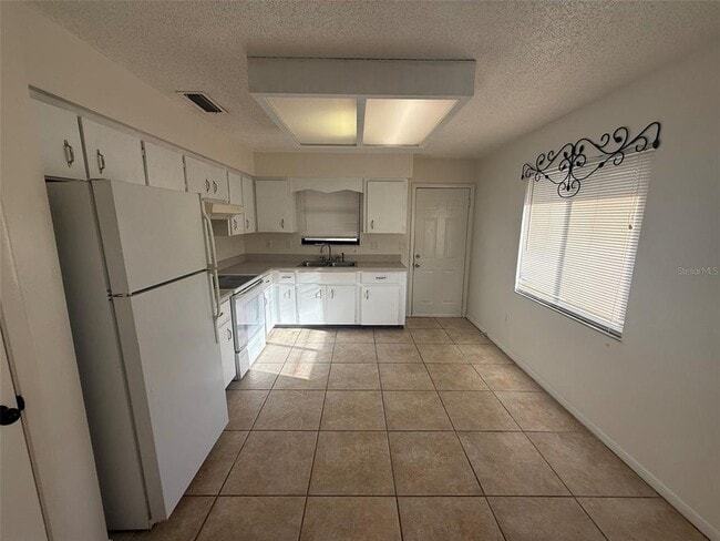 Building Photo - 11351 Poplin Ave
