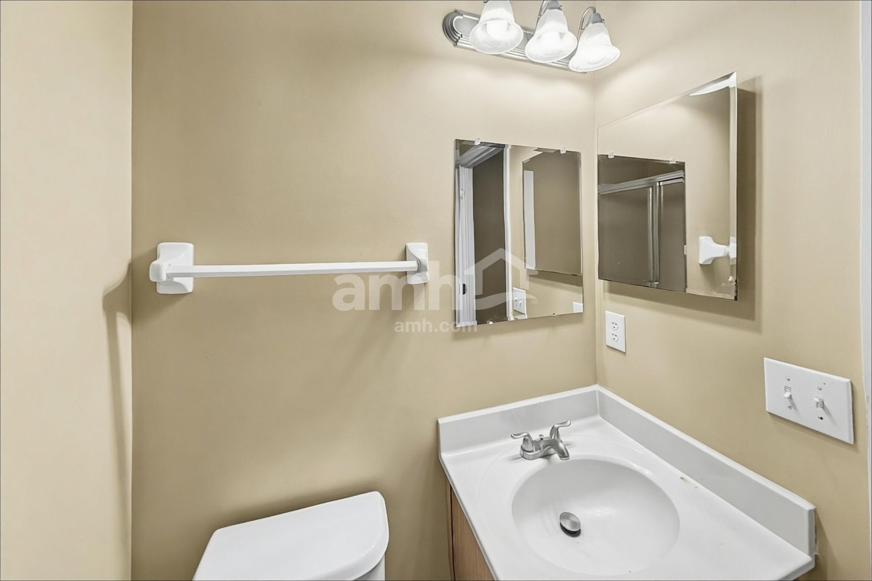 Building Photo - 8502 Flowering Cherry Dr