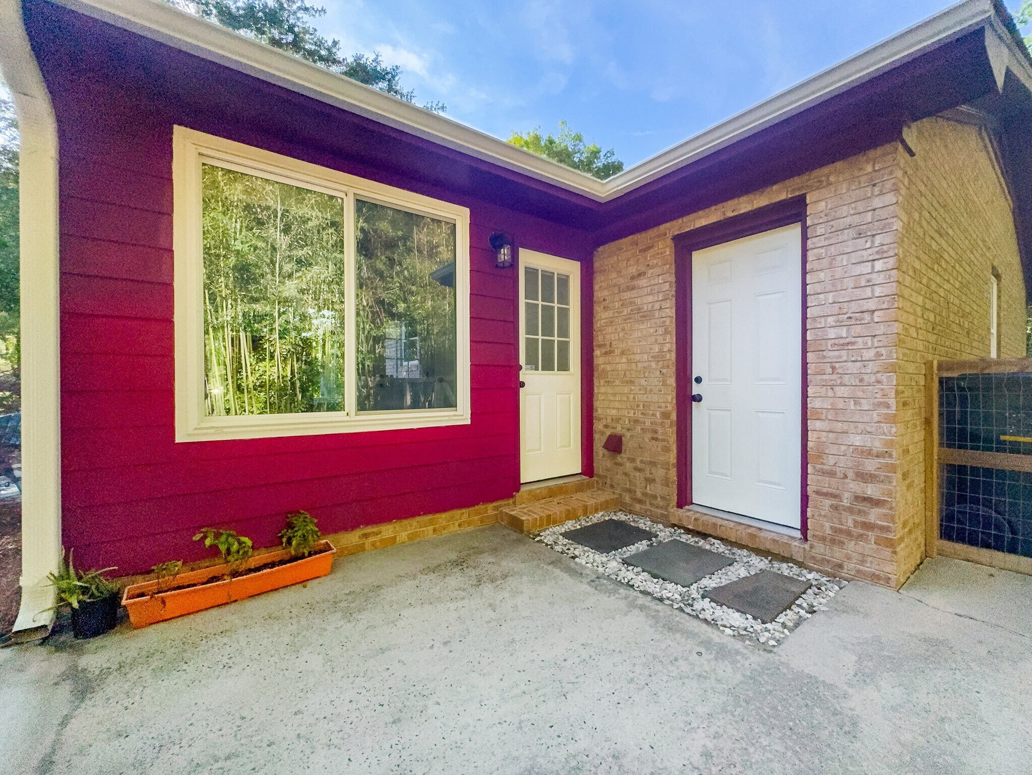 Building Photo - 313 Bountiful Ln