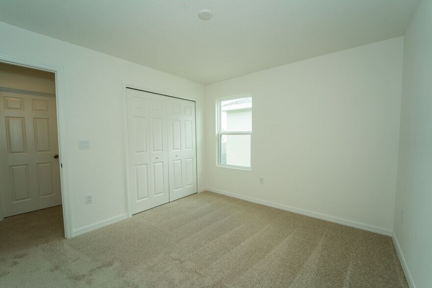 Building Photo - 1673 Swan Swim Dr