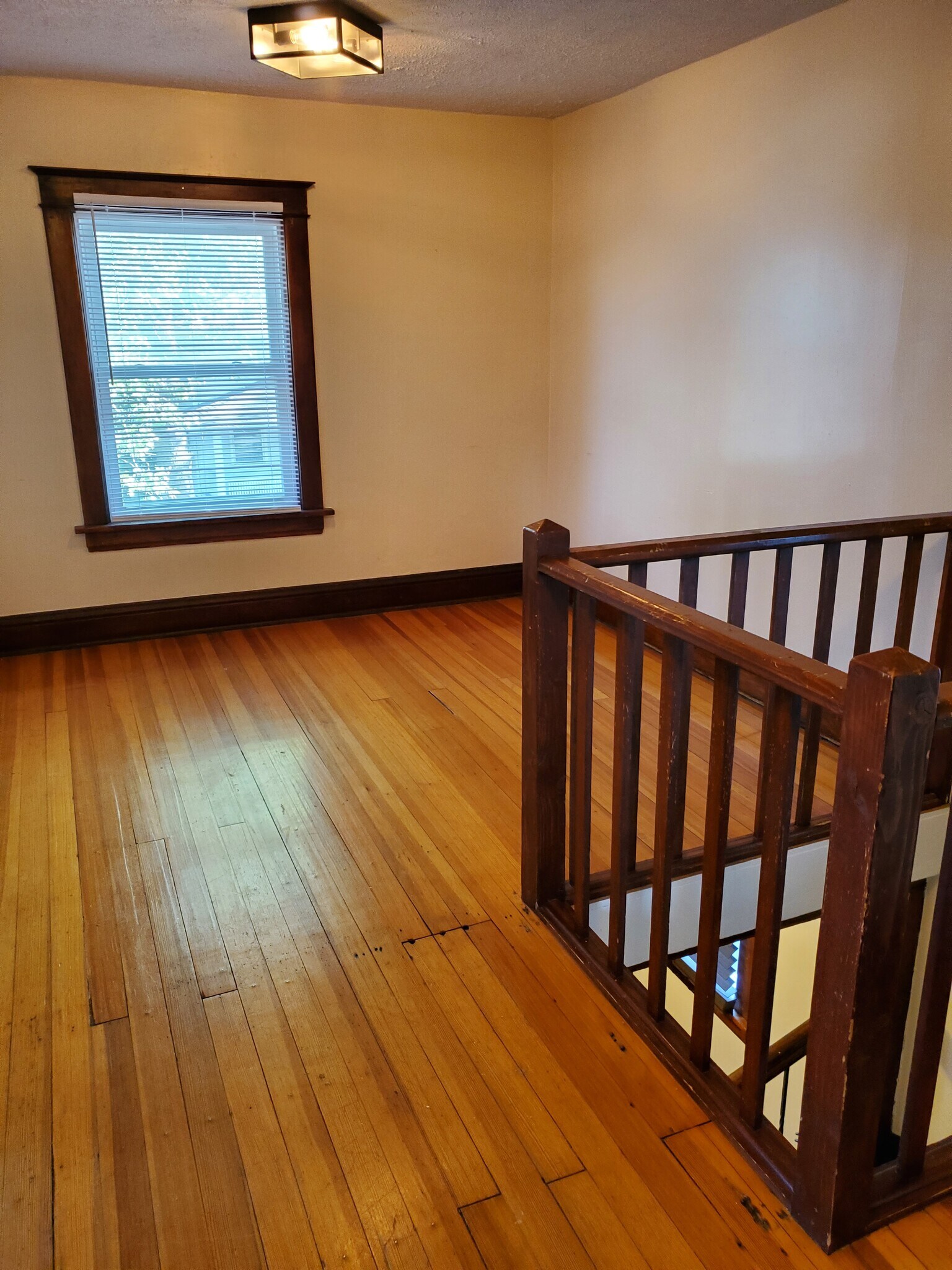 Building Photo - 3558 Jones St