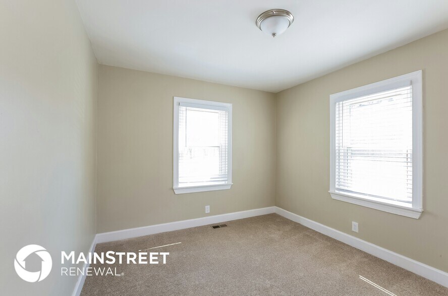 Building Photo - 928 Holland Ave