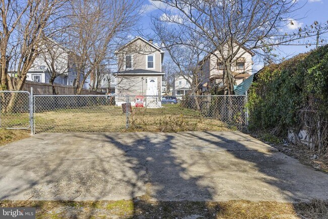 Building Photo - 507 Washburn Ave