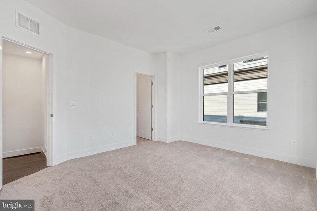 Building Photo - 2038 Tysons Ridgeline Rd