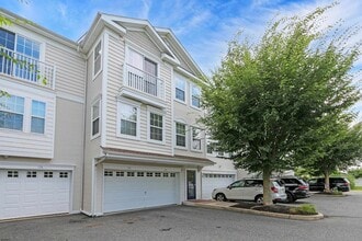 Building Photo - 72 Windjammer Dr