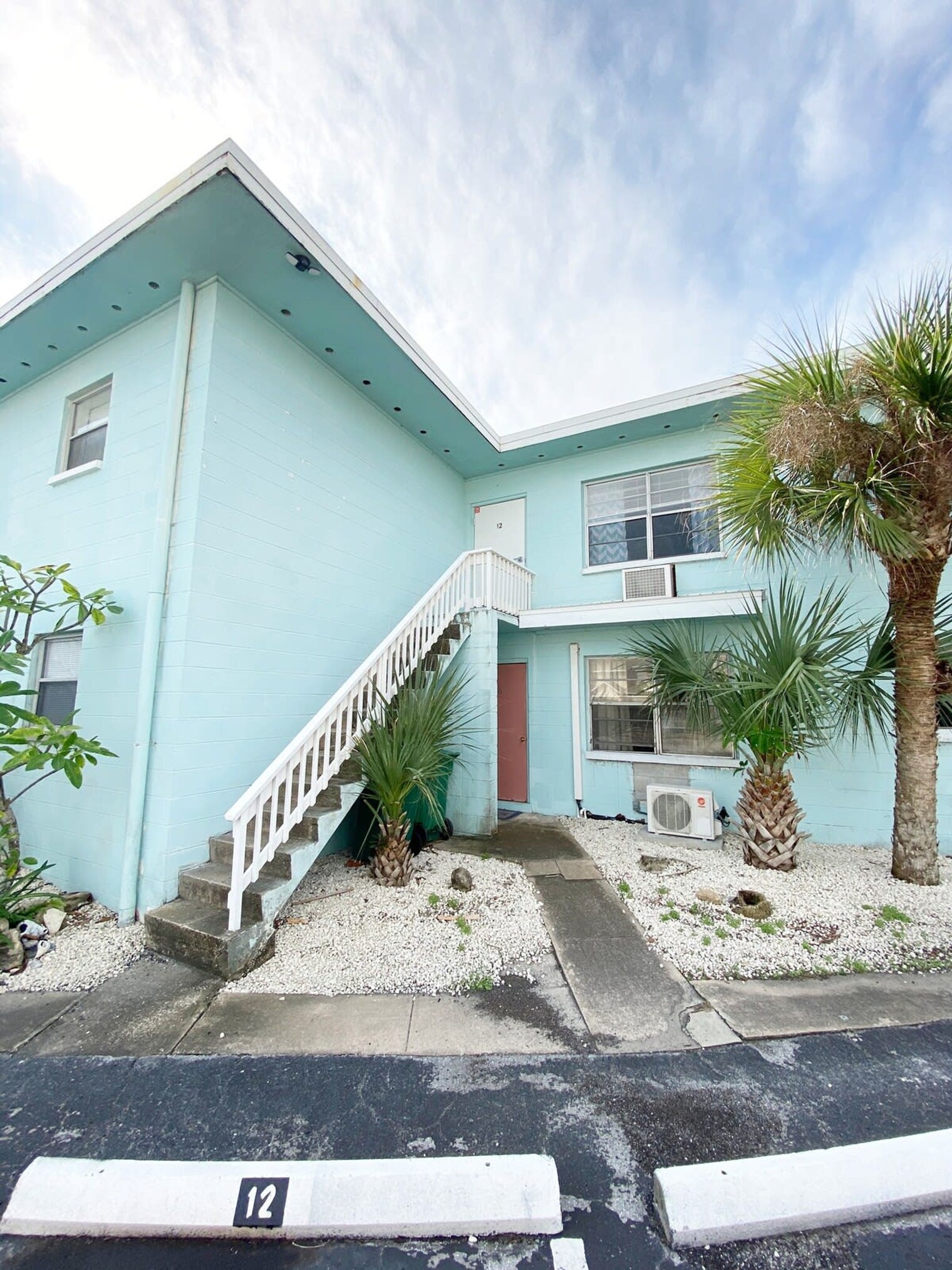 Building Photo - 141 California Ave