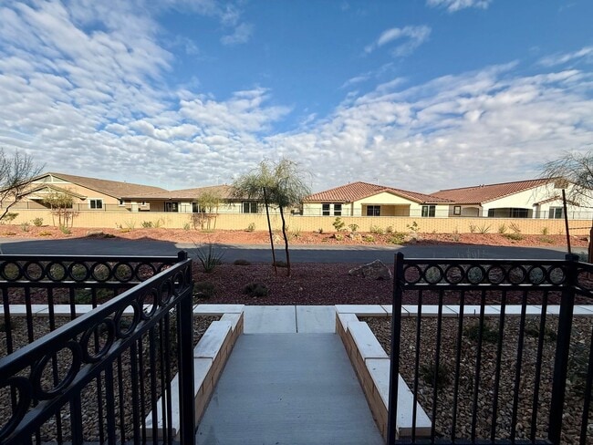 Building Photo - BRAND NEW 3 BED 2.5 BATH 2 CAR GARAGE TOWNHOUSE W/ LOFT IN CADENCE COMMUNITY