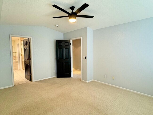 Building Photo - 4271 S Blackhawk Cir