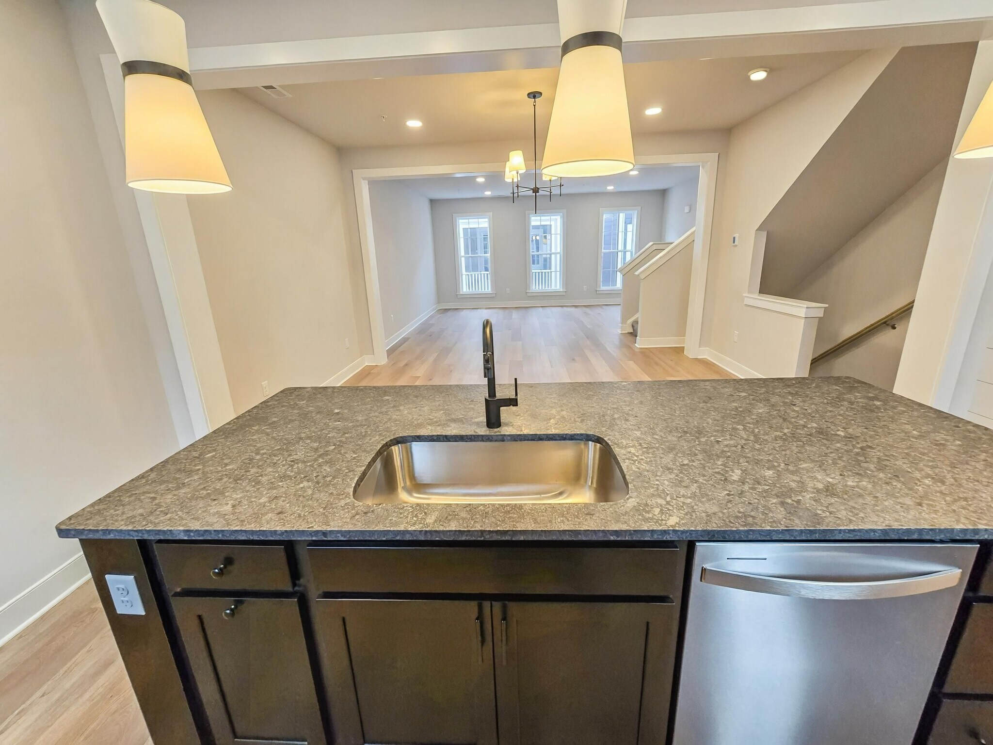 Building Photo - 305 Frederick Way