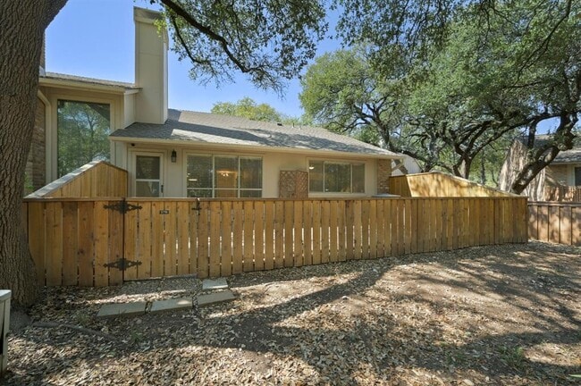 Building Photo - 3718 Steck Ave