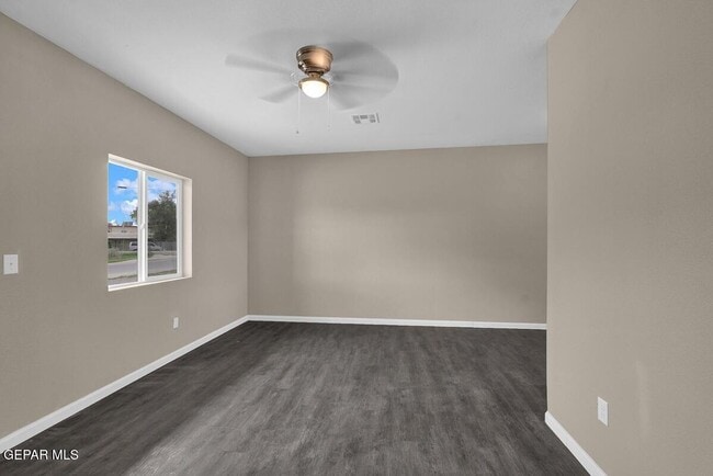 Building Photo - 368 Milton Rd