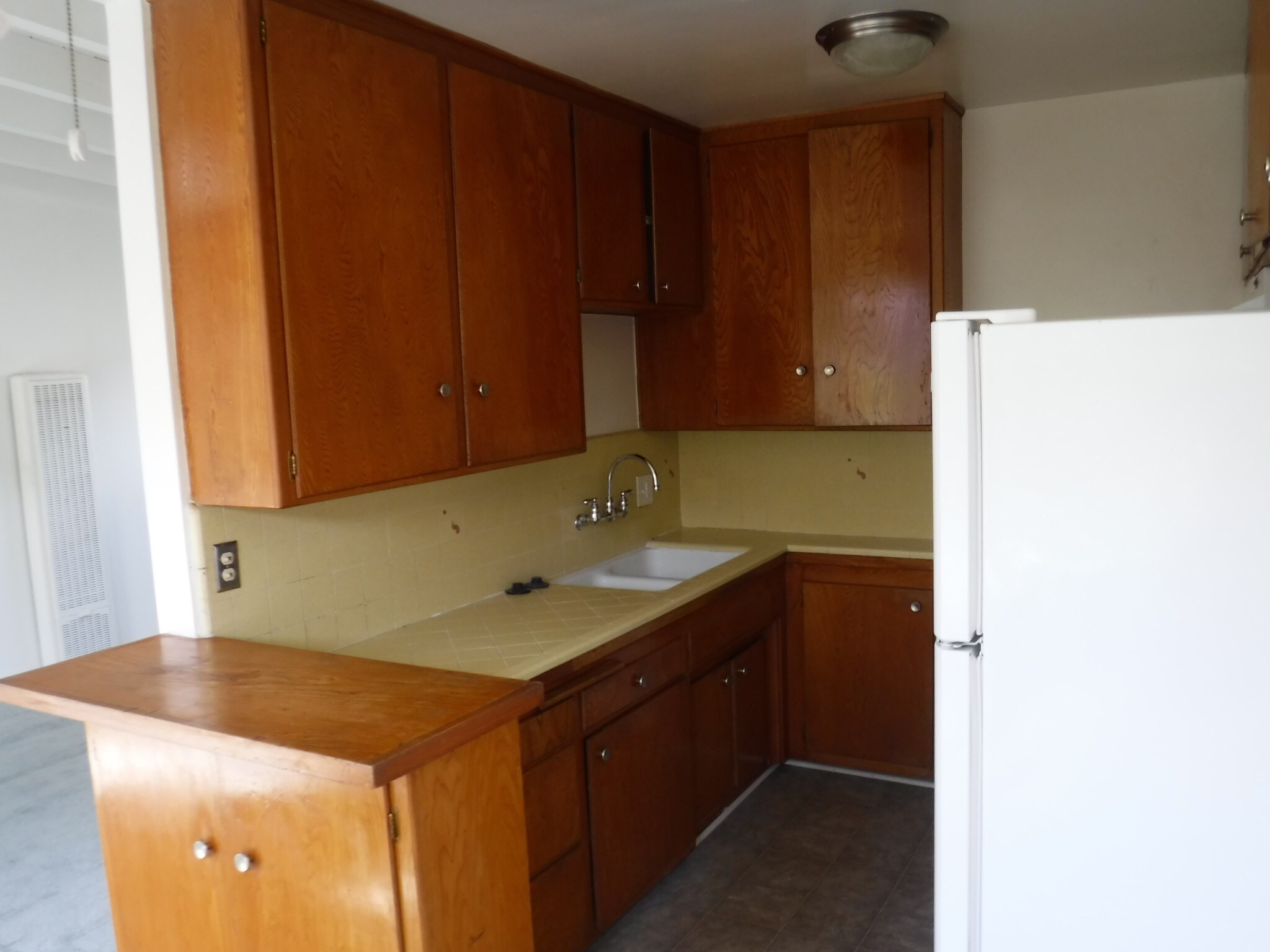 Building Photo - 12015 Lamanda St