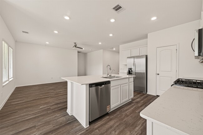 Building Photo - 6107 Ginevra Summers Dr