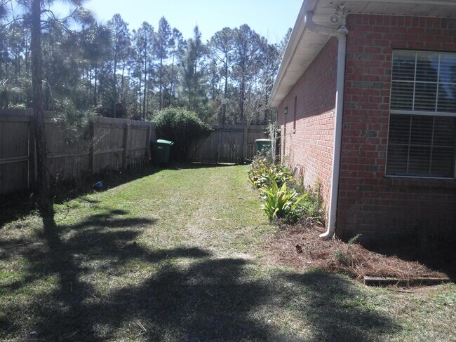 Building Photo - 7546 Pepperwood St
