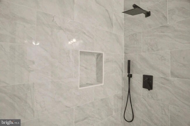 Building Photo - 14805 Strawberry Ln