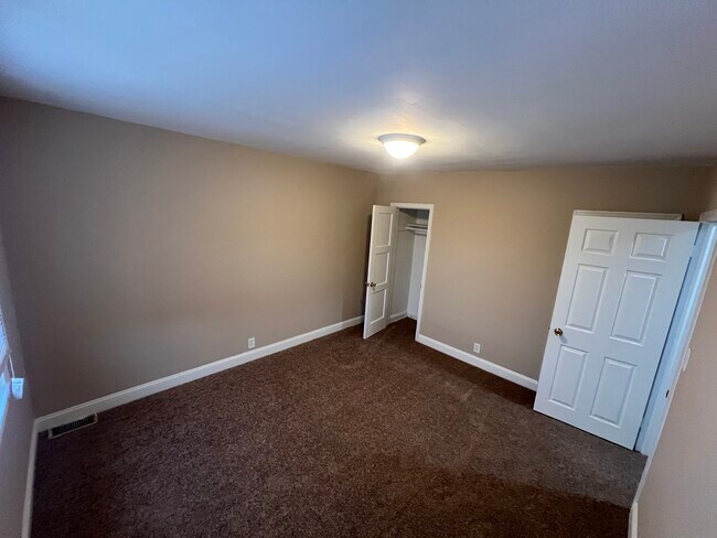 Building Photo - 44X Random Rd