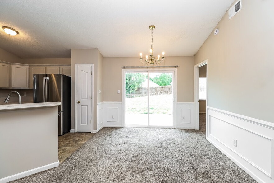 Building Photo - 6123 Goldenfield Dr
