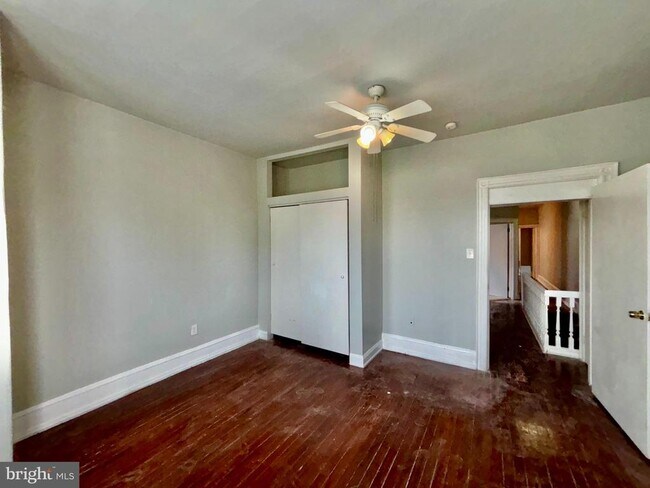 Building Photo - 630 S 51st St