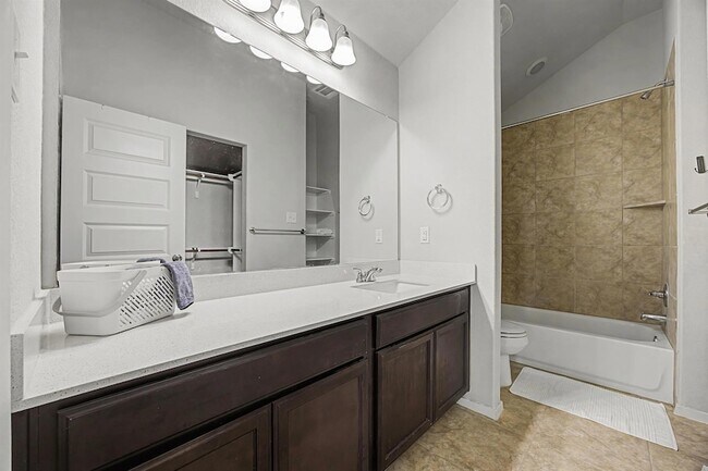 Building Photo - 425 Spiny Lizard Ln