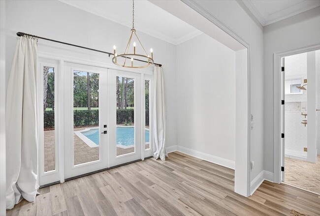 Building Photo - 3161 Club Dr