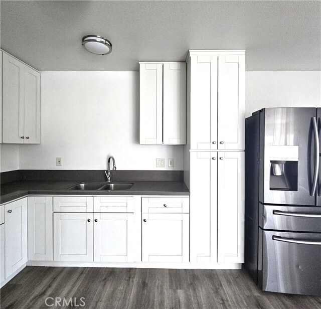 Building Photo - 320 E Hullett St