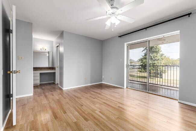 Building Photo - 8225 N Central Ave