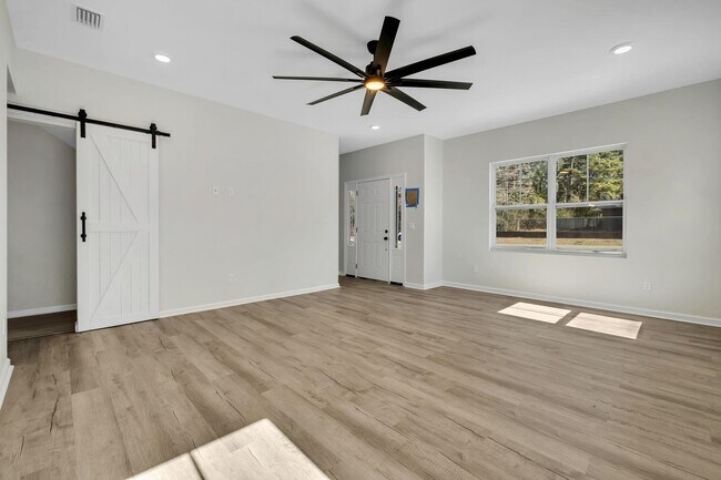 Building Photo - 2022 Trimble Rd