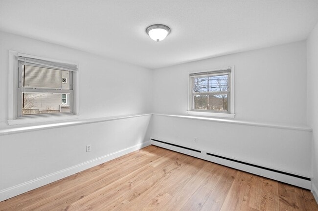 Building Photo - 121 Cambridge Rd