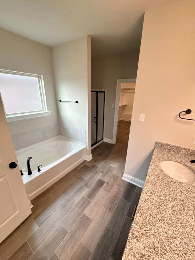 Building Photo - Canes Landing!