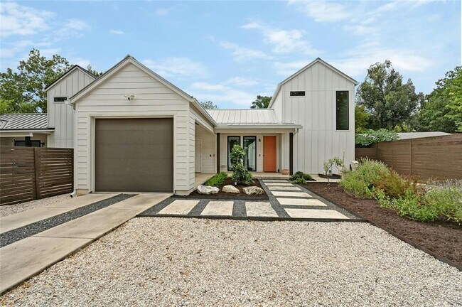 Building Photo - 4416 Gillis St
