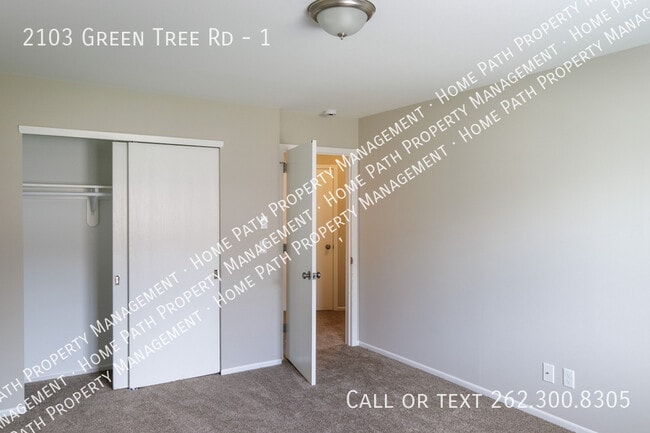 Building Photo - 2103 Green Tree Rd