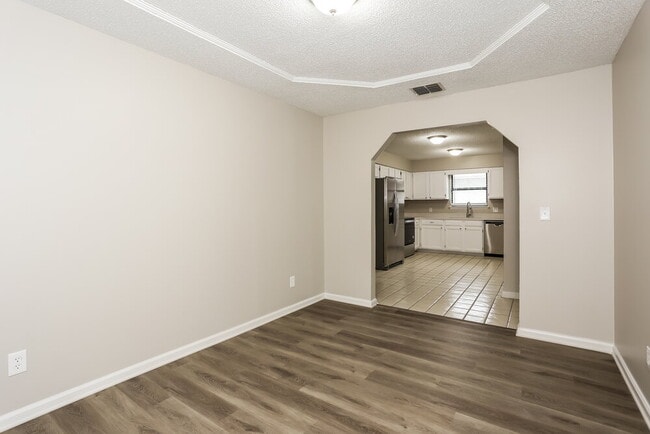 Building Photo - 4511 Ramona Blvd