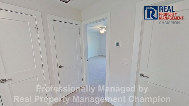 Building Photo - Newly Constructed Luxury Townhomes in Porters Neck