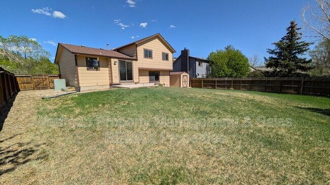 Building Photo - 5480 Mule Deer Dr
