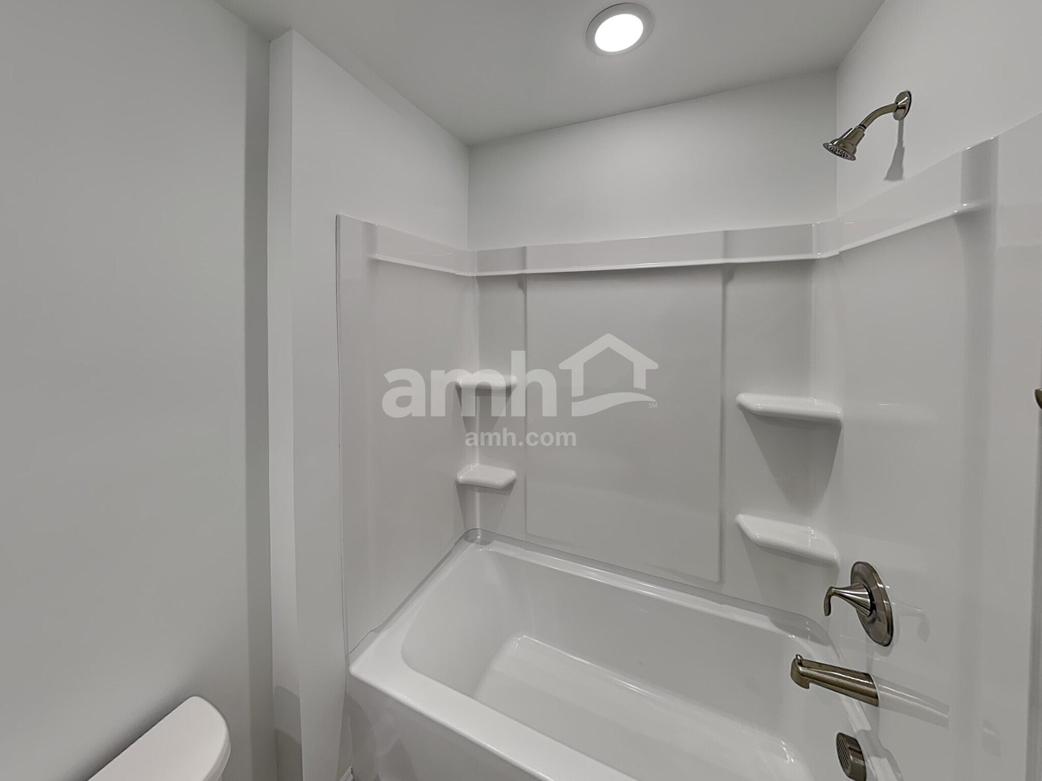 Building Photo - 5006 Twin River Dr